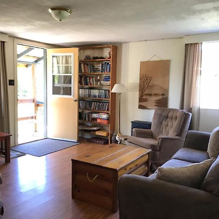 Lake Trail Guesthouse Cumberland エクステリア 写真