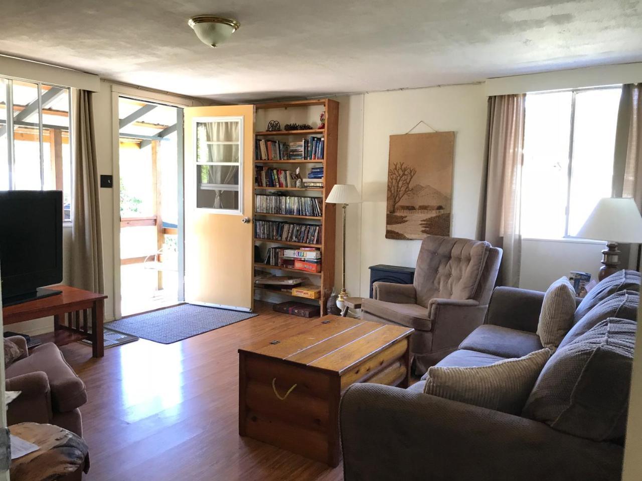 Lake Trail Guesthouse Cumberland エクステリア 写真